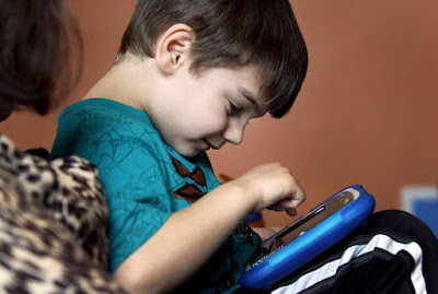 Autizam nije bolest, već drugačiji odgovor na svijet koji nas okružuje