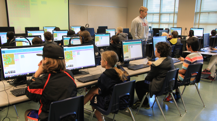 ZAŠTO UČENICI TREBAJU UČITI O KODIRANJU OD SAMOG POČETKA ŠKOLOVANJA