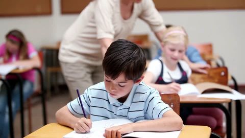 KAKO NAGLASITI NAJBOLJE OSOBINE DJETETA S ADHD-OM? VODIČ ZA UČITELJE