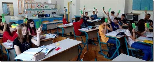 MALO DRUGAČIJA PROVJERA ZNANJA UZ POMOĆ KARTICA S PROMETNIM SVJETLIMA