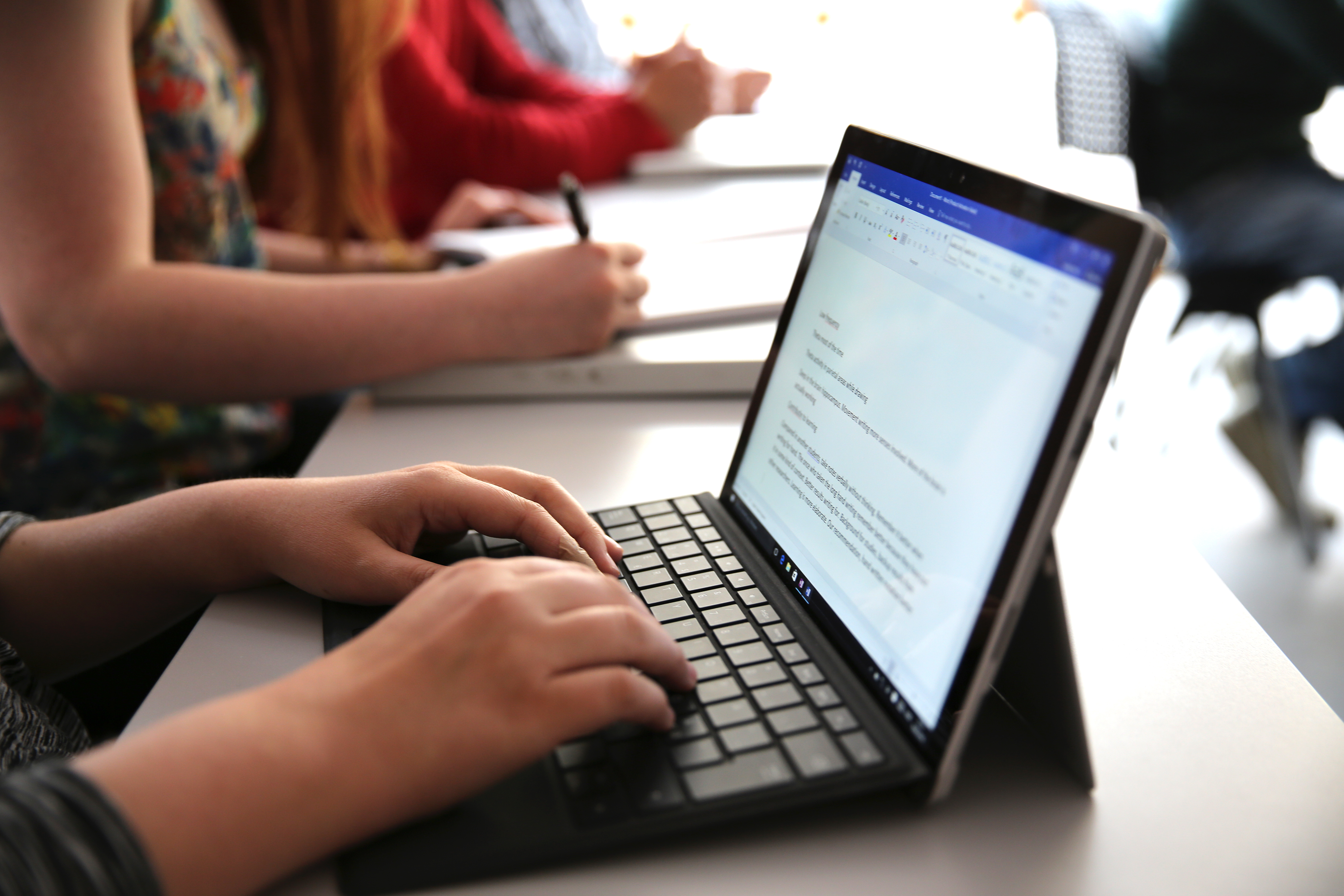 PhET INTERAKTIVNE SIMULACIJE KAO SOFTVERSKO RJEŠENJE ZA BOLJE RAZUMIJEVANJE MATEMATIKE I PRIRODNIH ZAKONA FIZIKE, HEMIJE I BIOLOGIJE