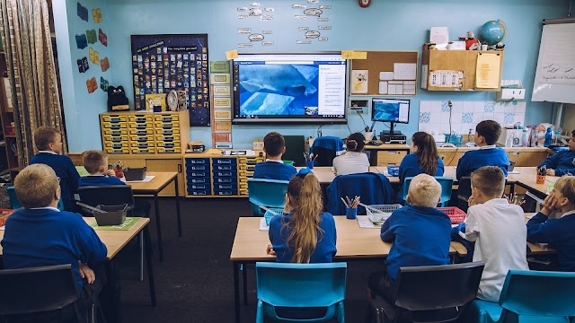 MOJA VIZIJA ŠKOLE BUDUĆNOSTI