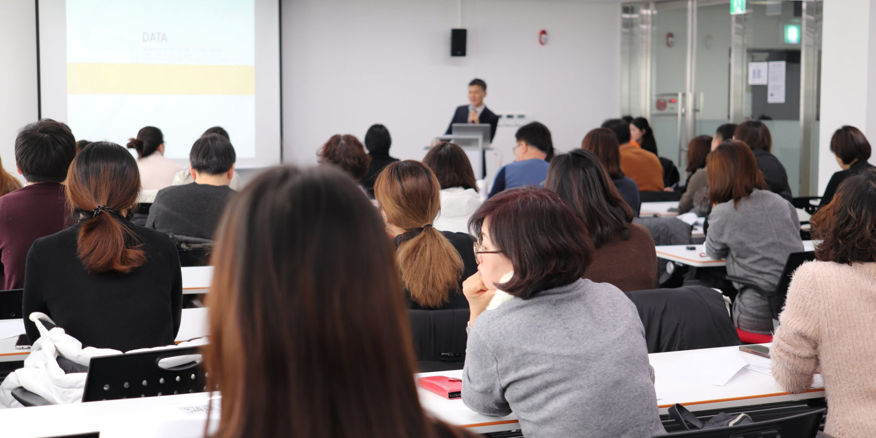 Utjecaj povećanja učiteljskih plaća: Šta možemo očekivati kada bi učitelji zarađivali znatno više?